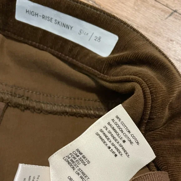 Anthropologie Pilcro high-rise corduroy skinny pants in rich brown, size 28 - Picture 3 of 6
